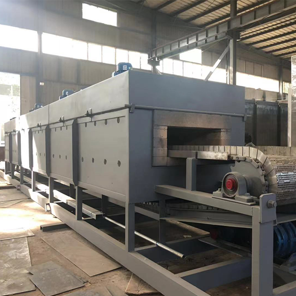 Mesh belt furnace, screws heat treatment