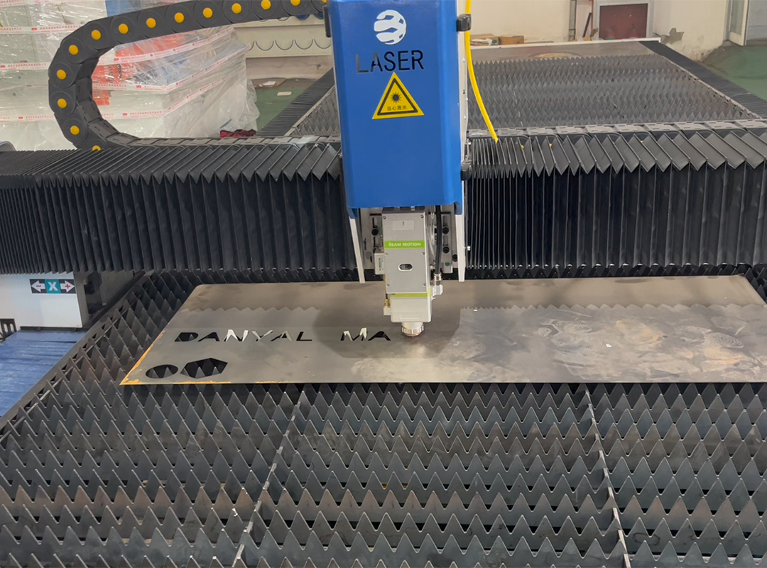 laser cutting machine